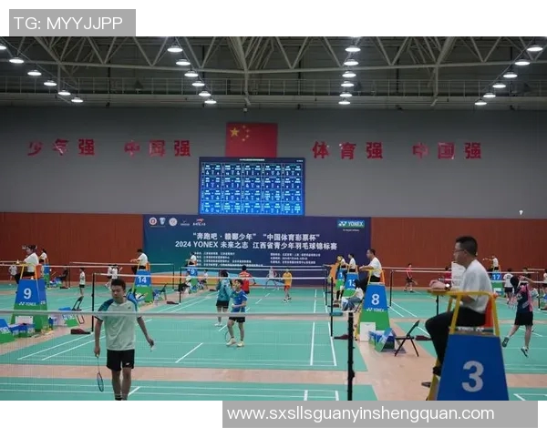 成都羽毛球队速度分析与训练策略探讨助力竞技水平提升 成都羽毛球队速度分析与训练策略探讨助力竞技水平提升