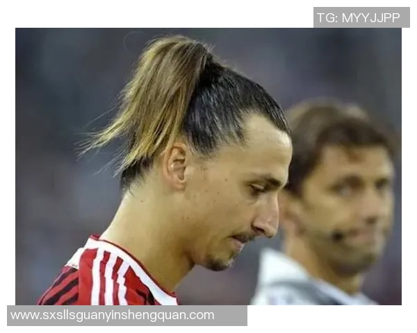 扎个小辫足球明星的魅力与风采揭秘如何在绿茵场上展现个性与实力 扎个小辫足球明星的魅力与风采揭秘如何在绿茵场上展现个性与实力