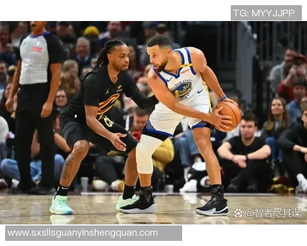 深圳篮球队在欧锦赛积分榜上以63分稳居第一名，表现引人瞩目