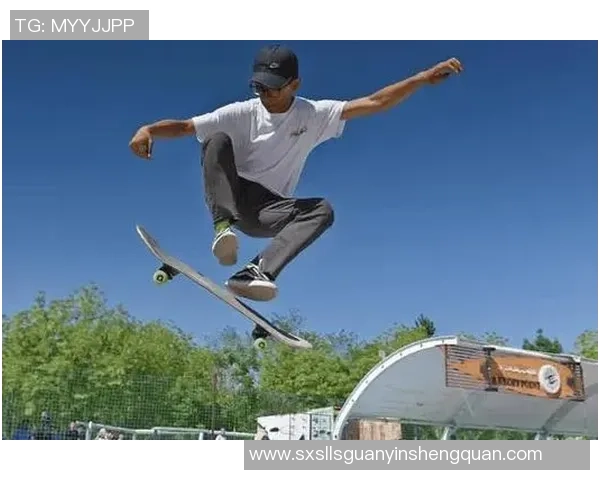 成都滑板队在极限运动嘉年华中的战术表现与精彩瞬间点评